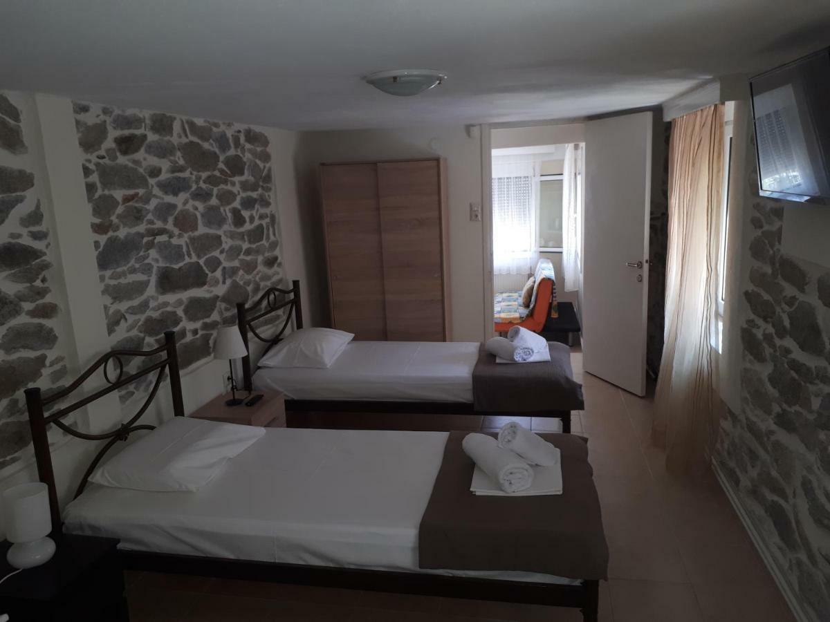 Efthimis Rooms Kavala Exteriör bild